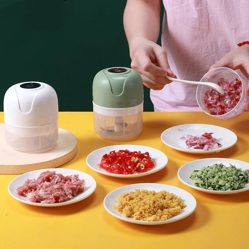 Mini Processador Elétrico Portátil 250ML USB com 3 Lâminas Inox