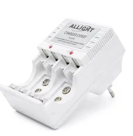 Kit Carregador com Pilhas Recarregáveis AA e AAA