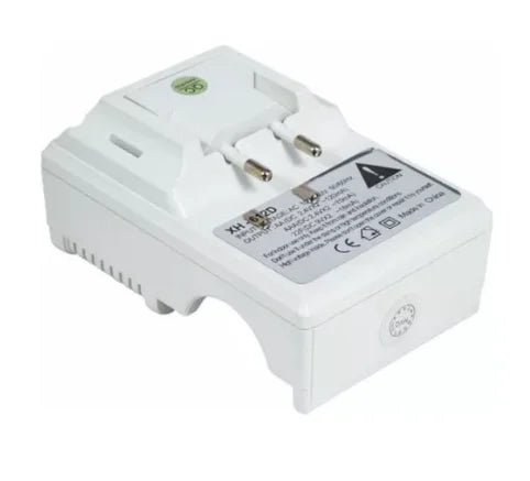 Kit Carregador com Pilhas Recarregáveis AA e AAA