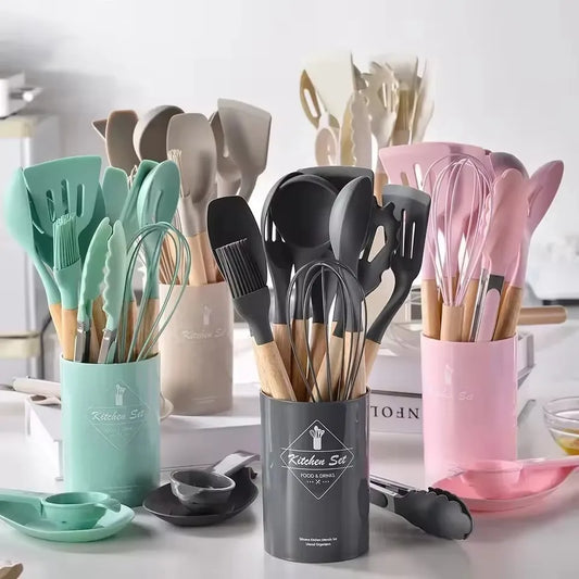 Kit 12 Utensílios de Silicone Food Grade com Cabo de Madeira