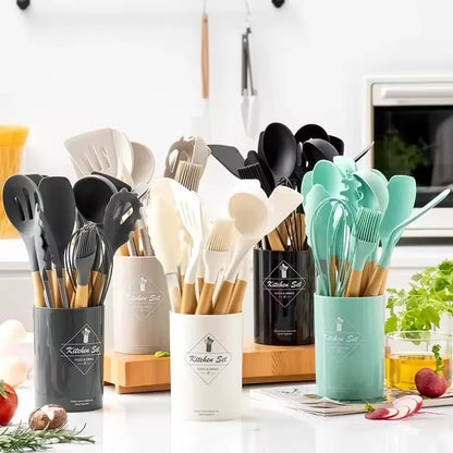 Kit 12 Utensílios de Silicone Food Grade com Cabo de Madeira