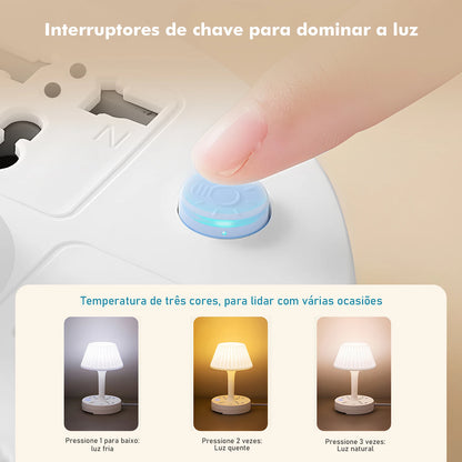 Luminária de Mesa com Tomada – LED 110–220V e Filtro de Linha